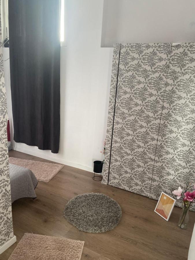 شقة Fressh House Sincraieni المظهر الخارجي الصورة